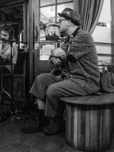 Nathan Macgregor, Chris Bosley, Travis Jenkins, River Petein, Brennan Smith, Peter Golikov, Annette Brennan, band, can you keep a secret brisbane, Golden Sound, jacques maudy, jacquesmaudyphotography, Music, brisbane, funk music, peter golikov,