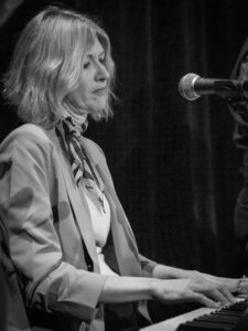 drbob bass, jacques maudy, jacquesmaudyphotography, Mircha Mangiacotti, Mzaza, mzaza band, Pauline Maudy, Peta Leigh Wilson, roberto Fontana, take me to Paris, toowoomba